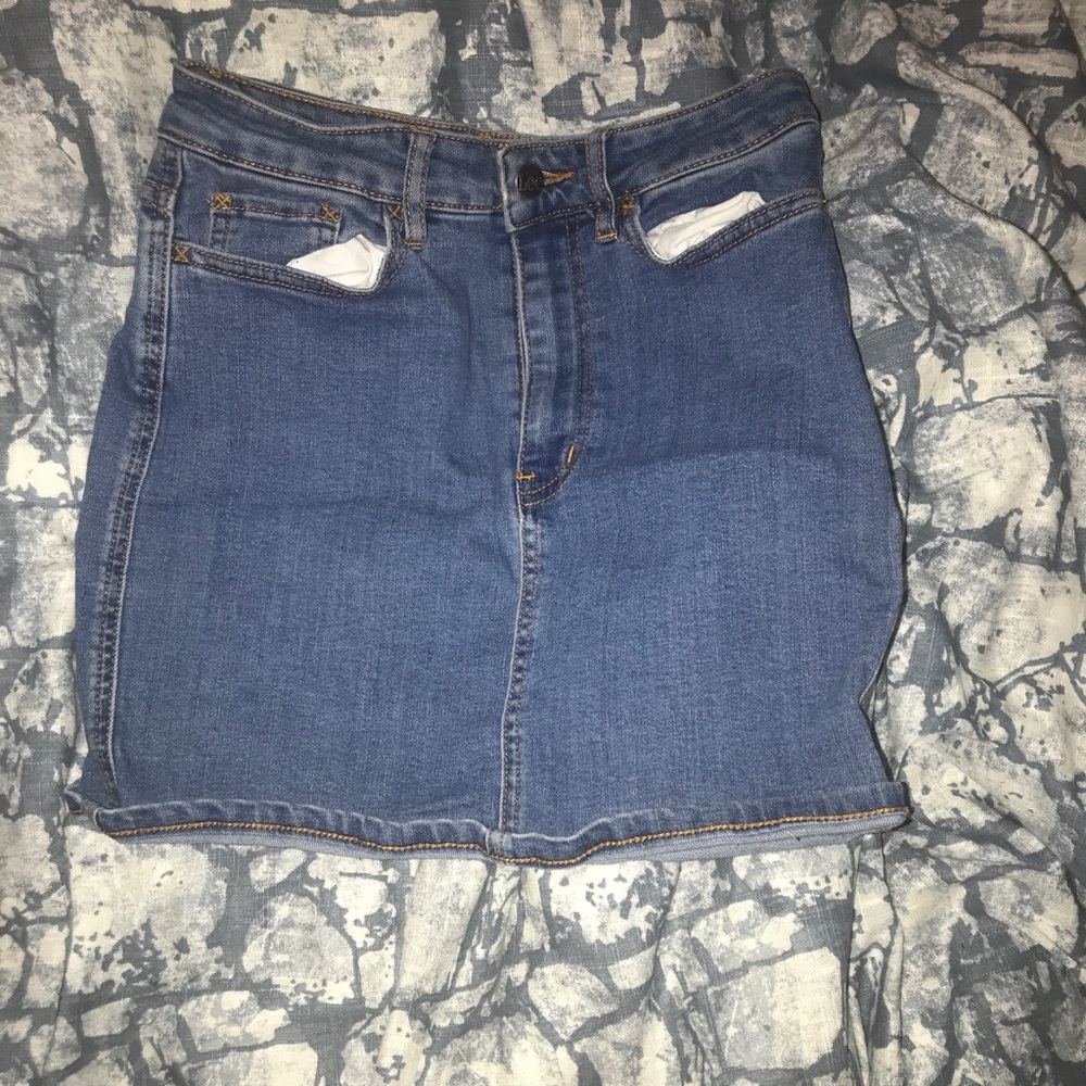LEE denim mini skirt; size 8 AUS/2-4 US